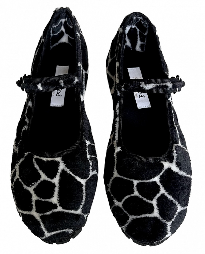 Maryjane Black Giraffe Eco Fur